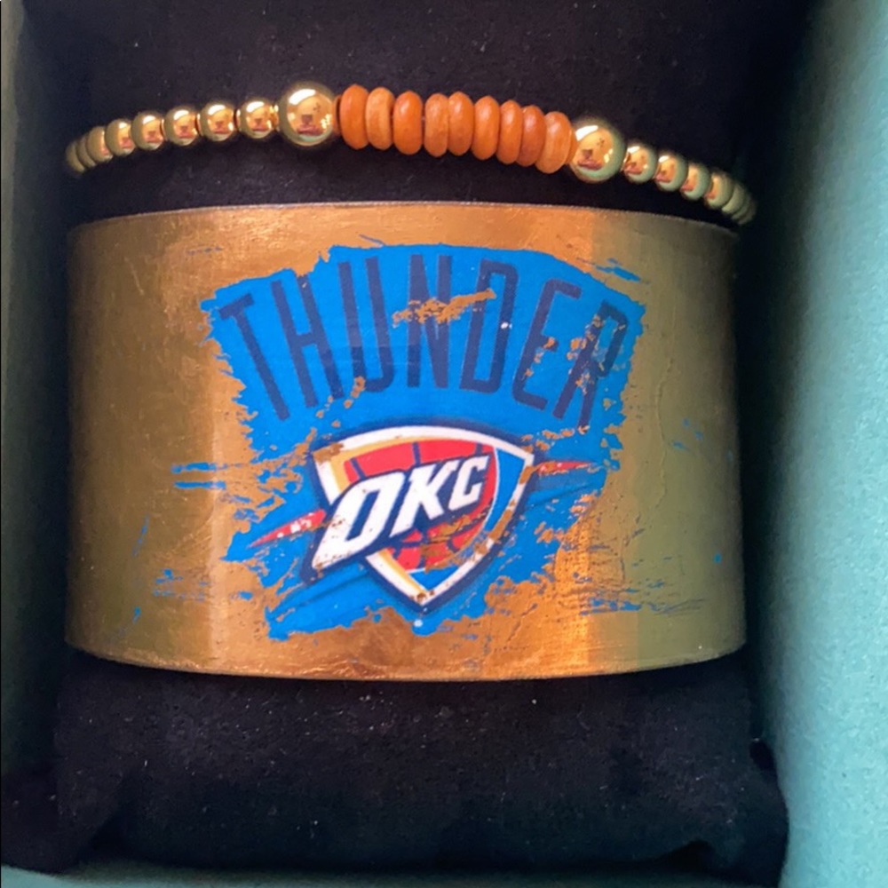 NWOT OKC thunder cuff set